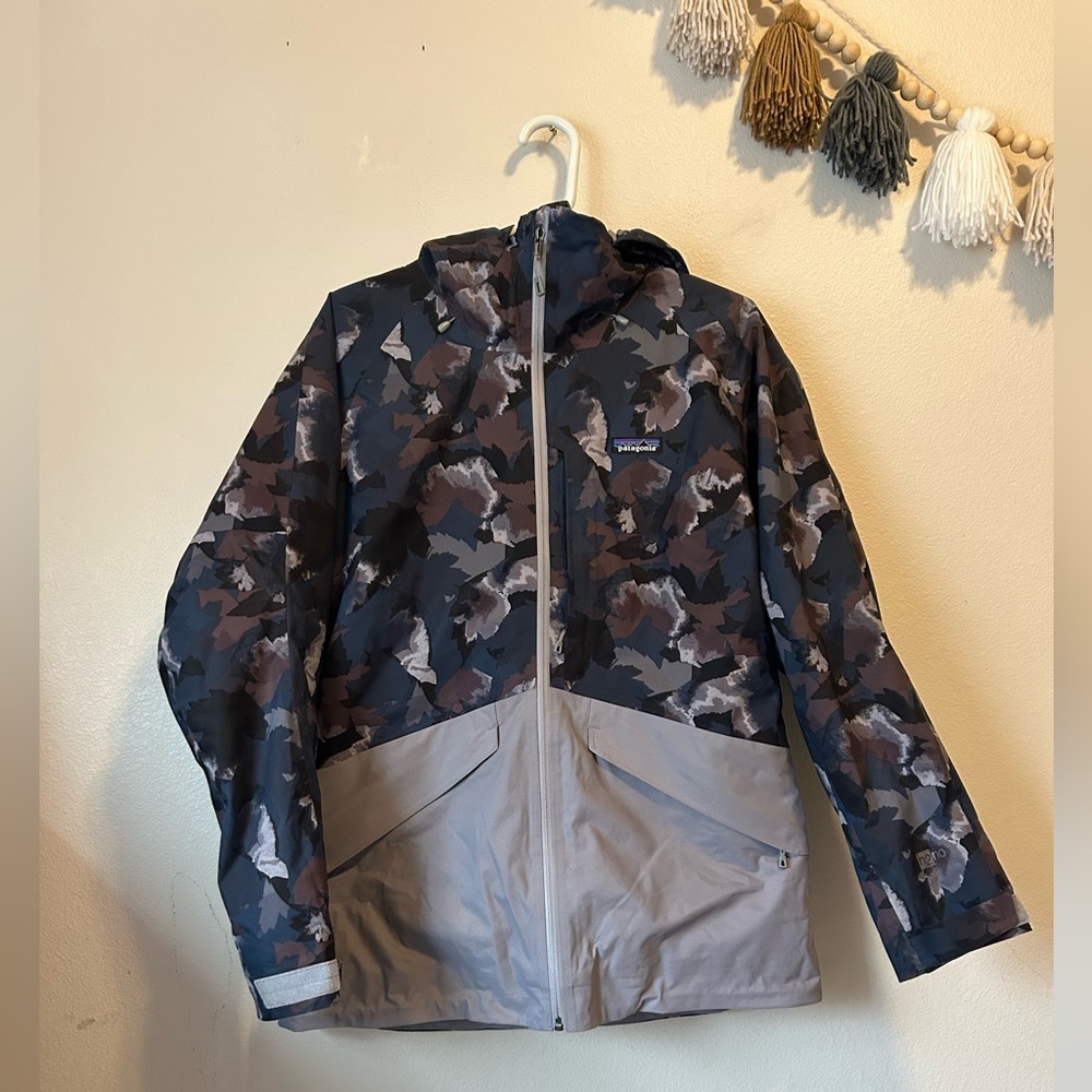 Women’s Patagonia Insulated Snowbelle Ski Jacket - Medium